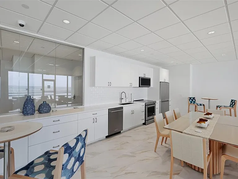 1750 Benjamin Franklin Dr #9B — Photo 31