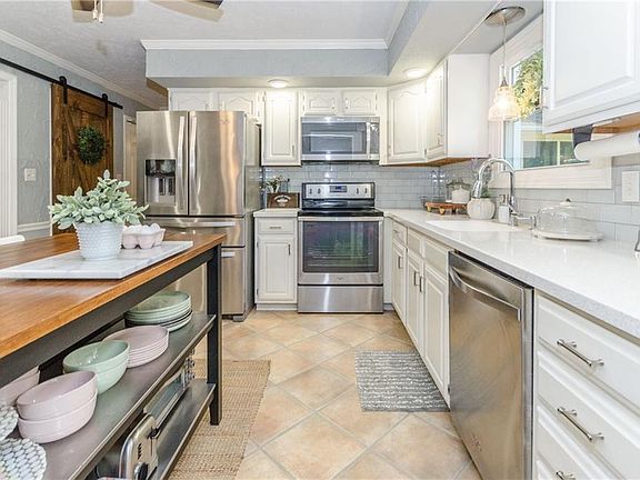 5th image of 8436 Carefree Cir
