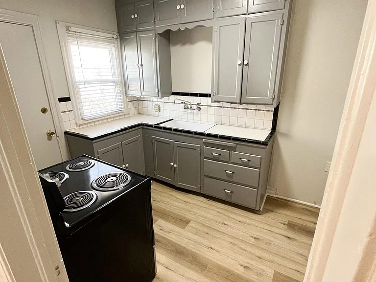 3340 NW 26th St — Photo 4