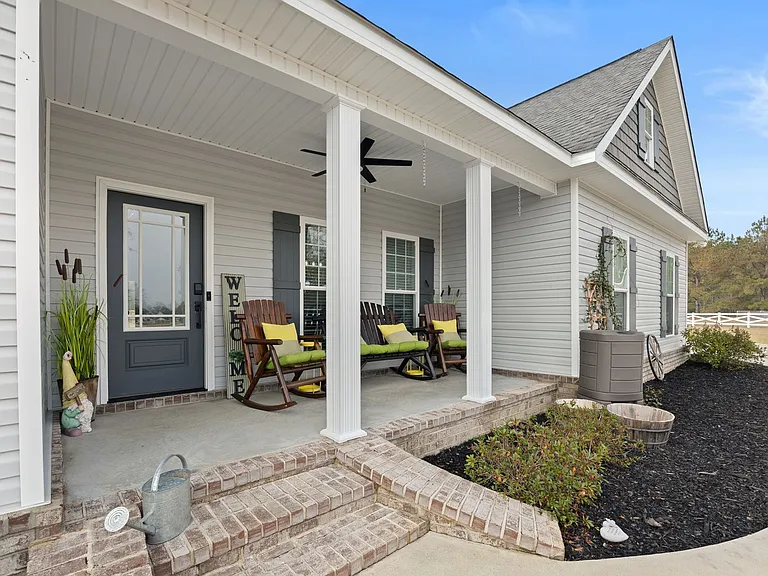 440 Rivercrest Dr — Photo 2