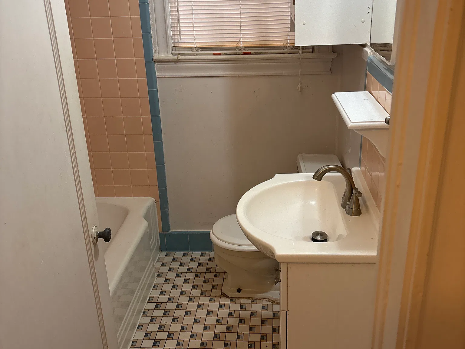E 6th St, Tyler — Photo 4