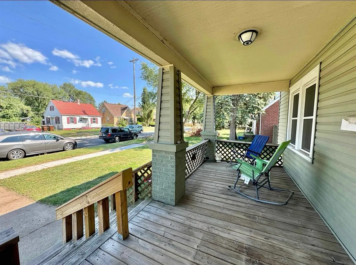 2805 Bildahl St — Photo 3