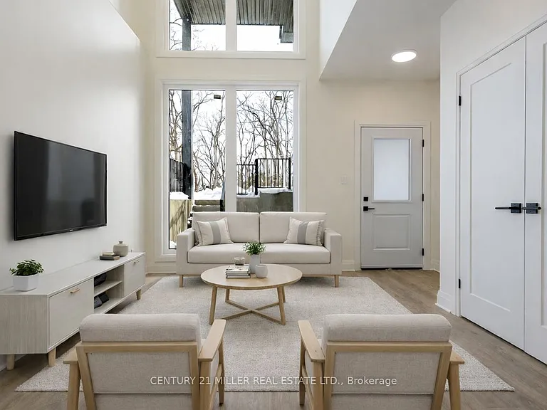 149 Richardson St #B — Photo 3