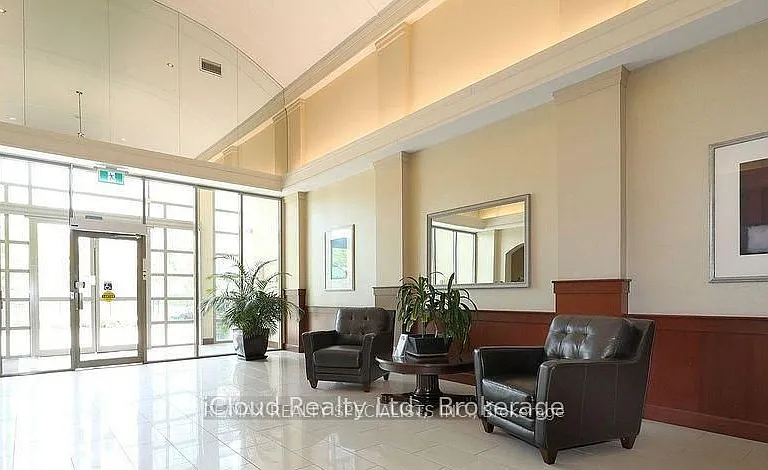 1359 Rathburn Rd E #408 — Photo 11