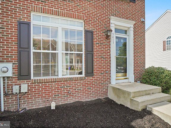 3rd image of 9413 Birchwood Ct W