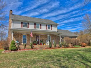 561 N Palmers Chapel Rd, White House, TN 37188