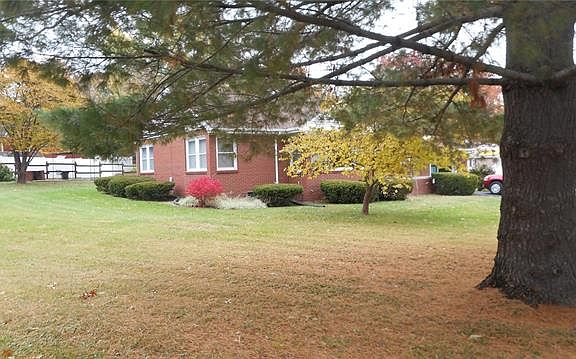 4th image of 4900 Westmont Ave