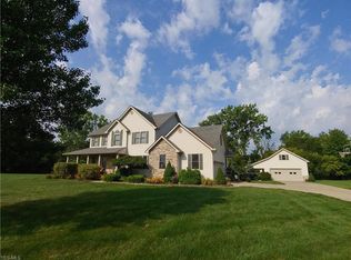 9486 Grand Oak Dr, Amherst, OH 44001