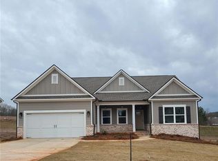 906 Calgary Ct, Winder, GA 30680