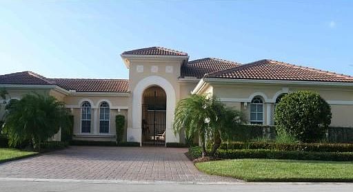 Spacious Palm Cove Estate Home