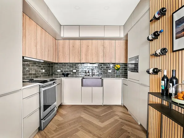 668 Washington St, New York, NY 10014