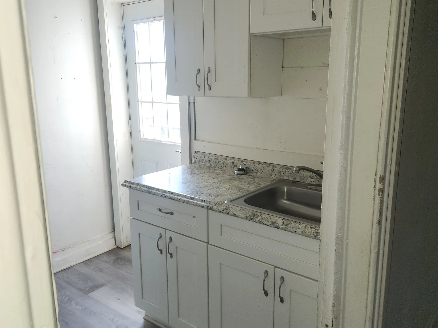 2 bed, 900 sqft, $1,100 — Photo 2