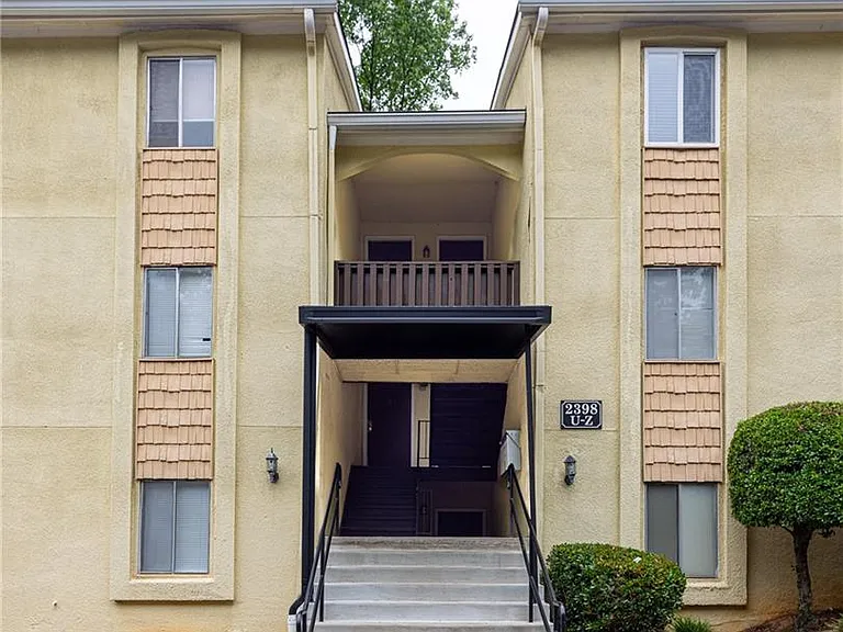 2398 Lawrenceville Hwy #U — Photo 2