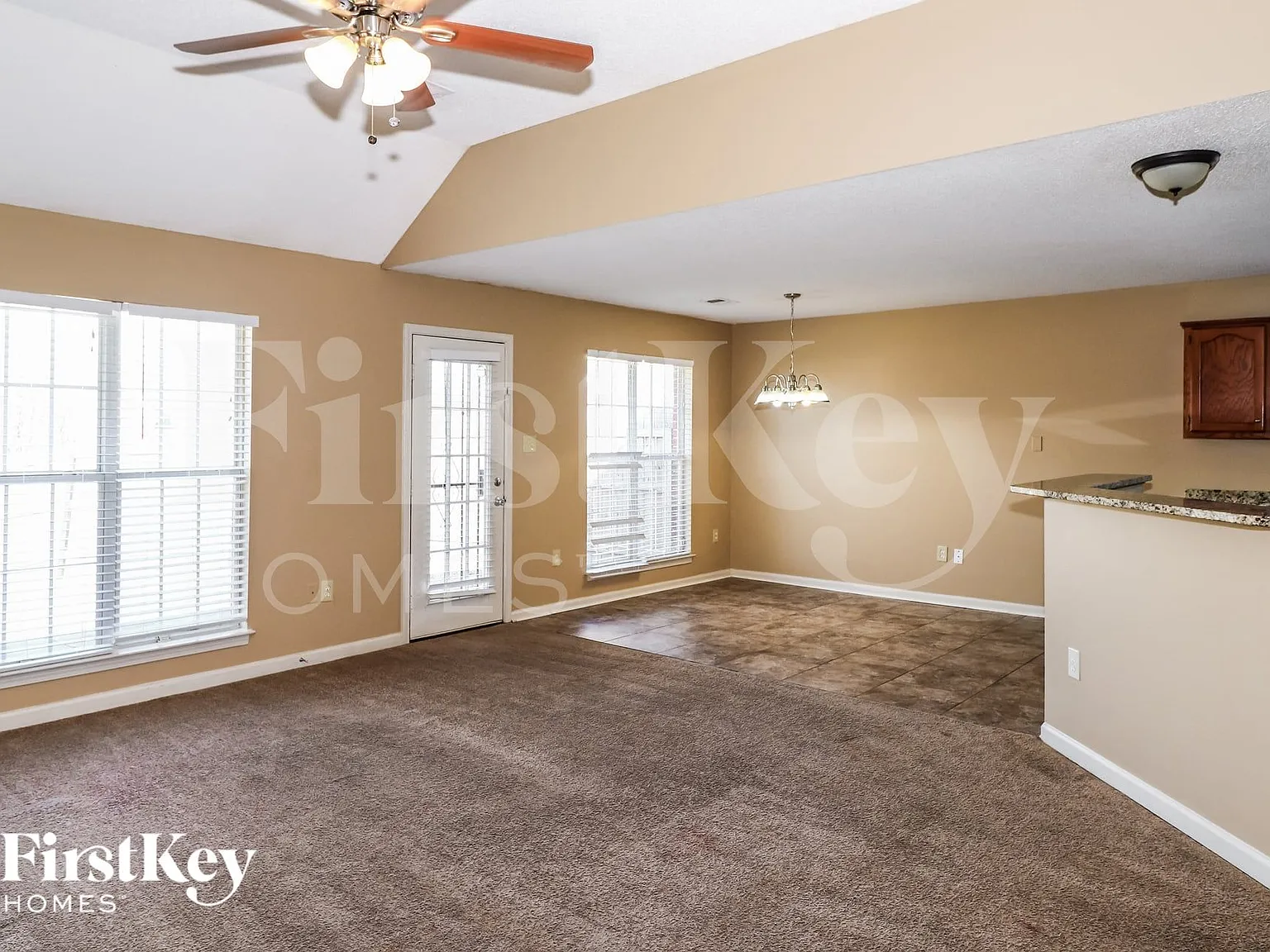 4 bed, 3.0 bath, 1950 sqft, $2,400 — Photo 3
