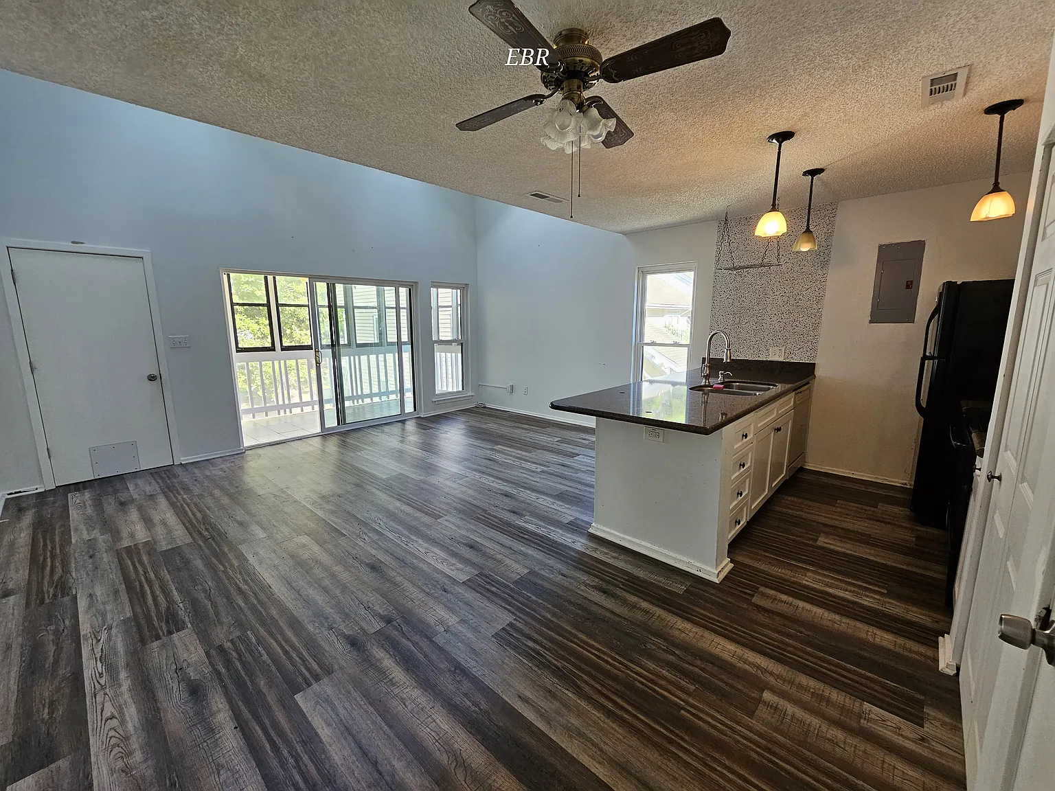 2 bed, 986 sqft, $1,595 — Photo 4