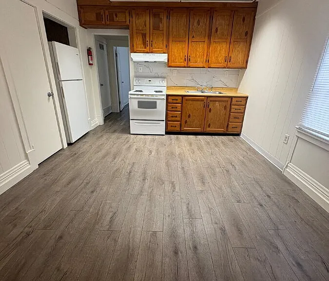 210 S Pacific St #2 — Photo 5