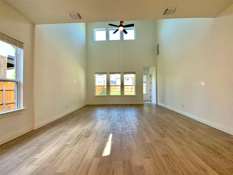 358 Darley Oak Dr — Photo 4