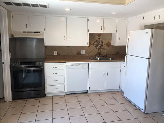 3rd image of 3210 Mossrock Dr #102