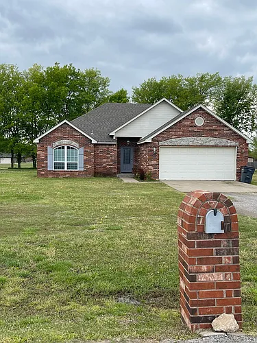 24250 S Montgomery Dr Photo 1