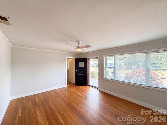 3rd image of 608 E Ryder Ave