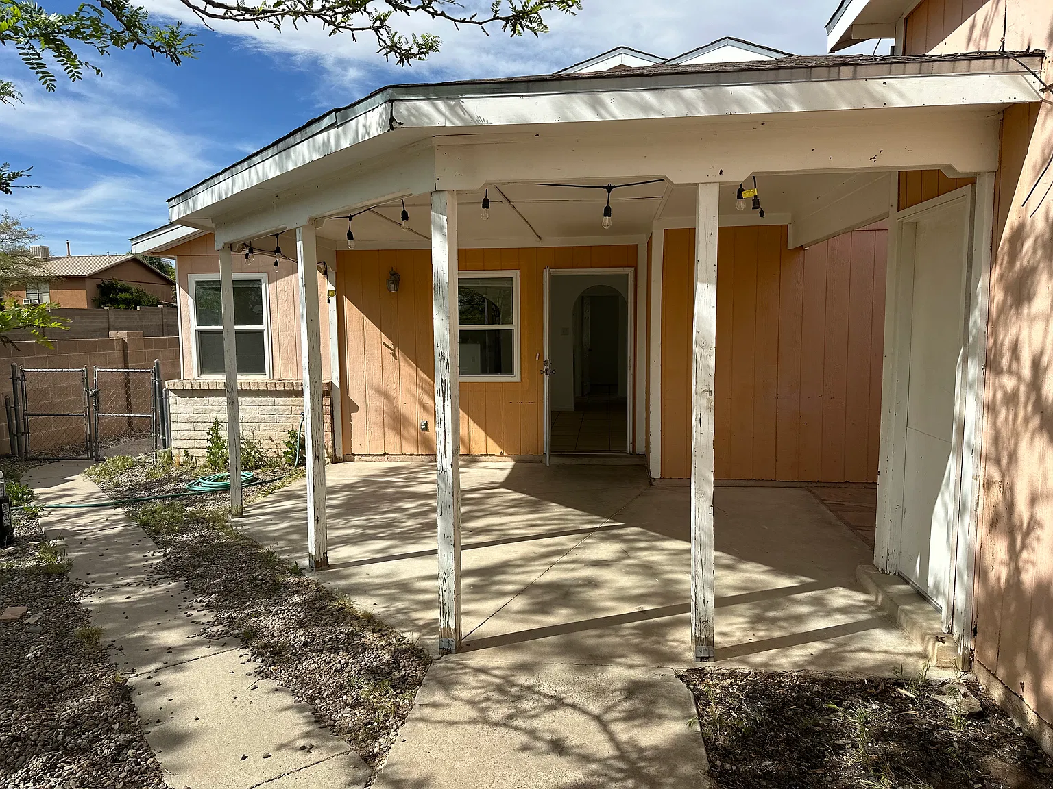 Platinum Loop NE, Rio Rancho — Photo 2