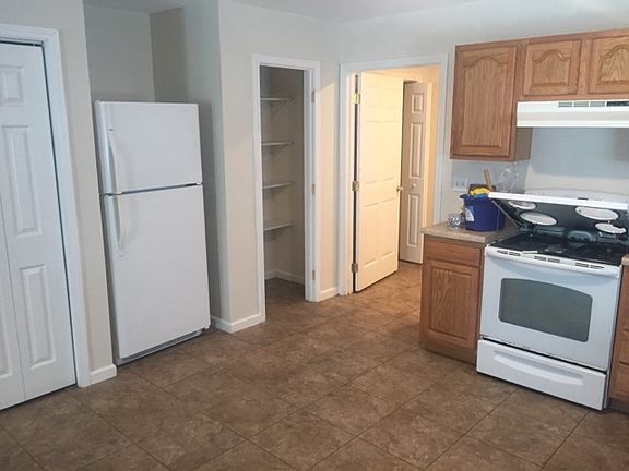 3rd image of 311 Washington St