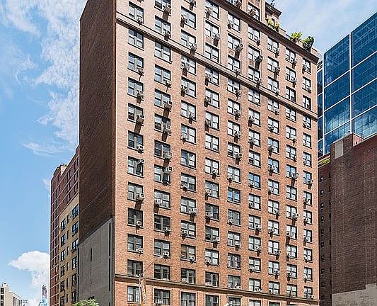 5th image of 433 W 34th St APT 9C