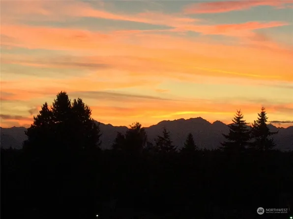 3907 Harbel Drive NE, Bremerton, WA 98310