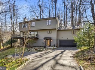 634 Twin Bridge Dr, Radnor, PA 19087