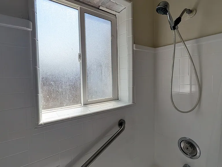shower/bathroom