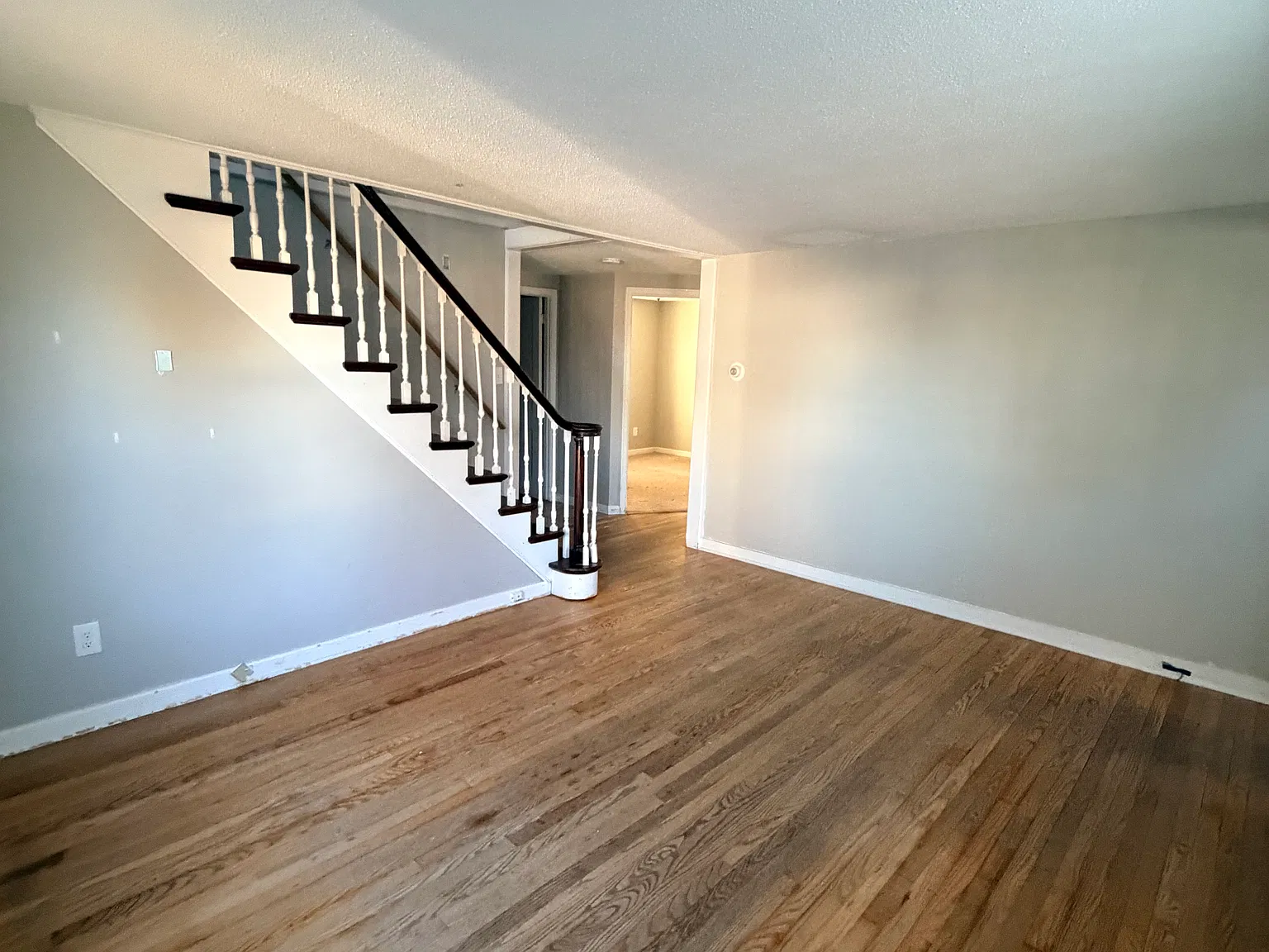 3 bed, $2,500 — Photo 2