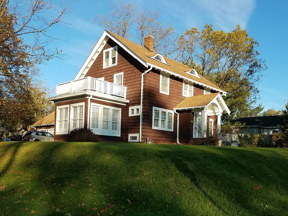 1st image of 310 N Garfield Ave