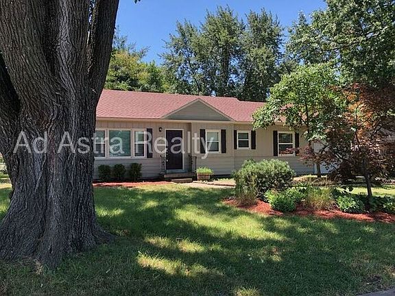 2nd image of 5019 W 56th St