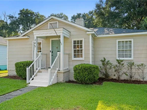 205 Pinehill Dr, Mobile, AL 36606