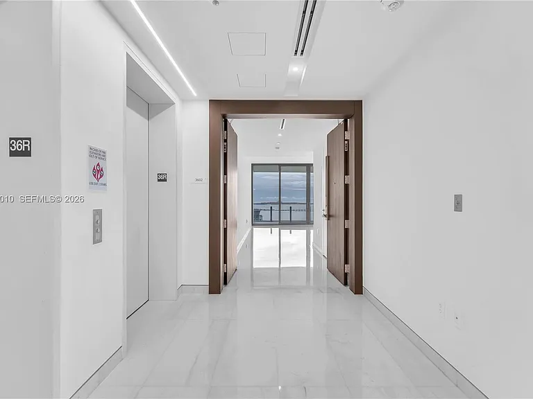 300 Biscayne Boulevard Way #1902E — Photo 1