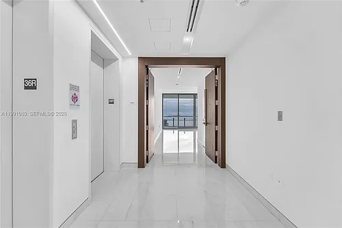 300 Biscayne Boulevard Way Photo 1