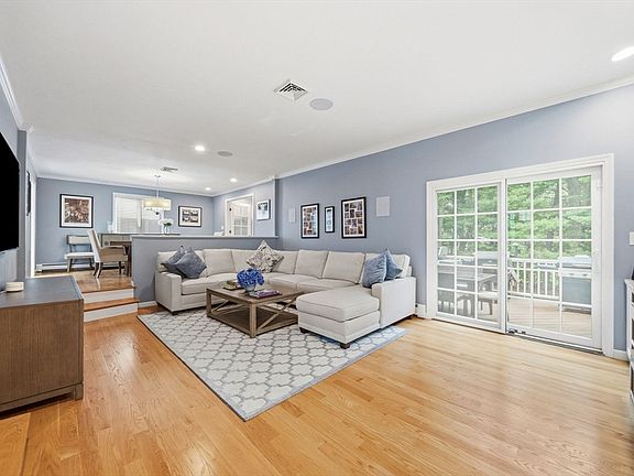 5th image of 29 Canavan Cir
