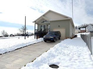 1270 Franklin St, Old Forge, PA 18518