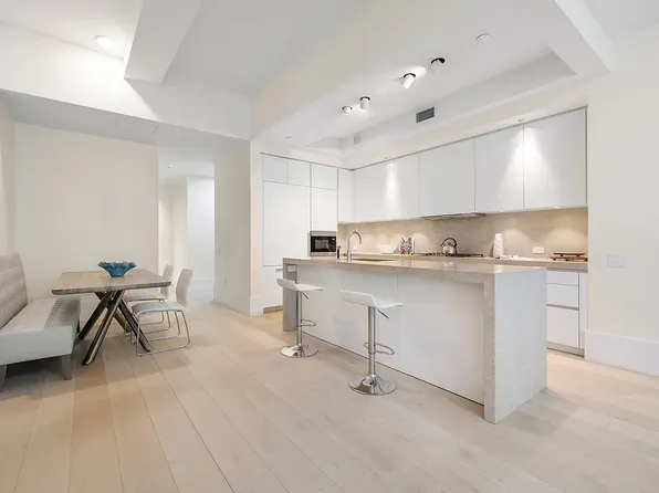 404 Park Avenue South image 4 of 18