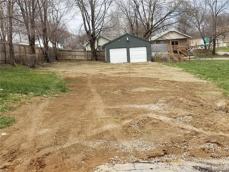 1st image of 4304 NE 45th St