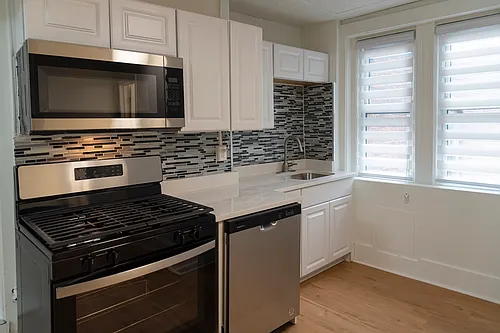 144 Salem St #4 Photo 1