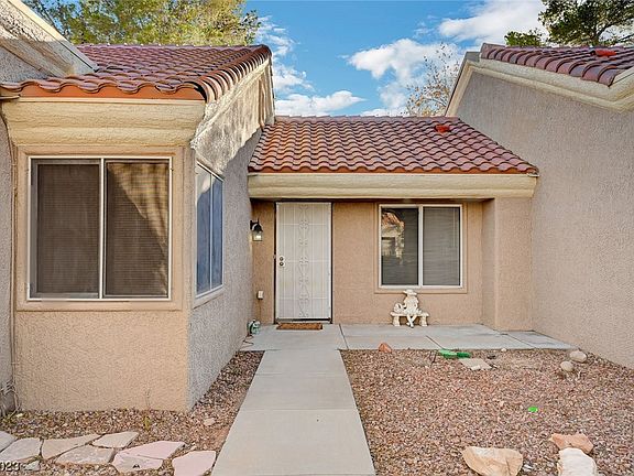 4th image of 8617 Willowrich Dr