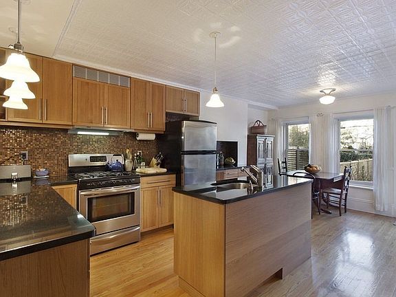 3rd image of 387 6th St