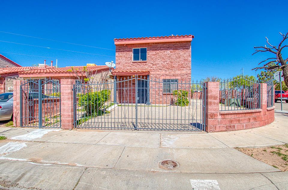 1st image of 3628 Oasis Dr
