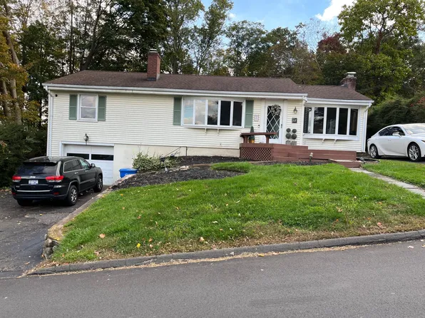 32 Home Pl, Hamden, CT 06518