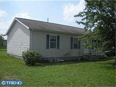 3rd image of 411 Harrington Ave