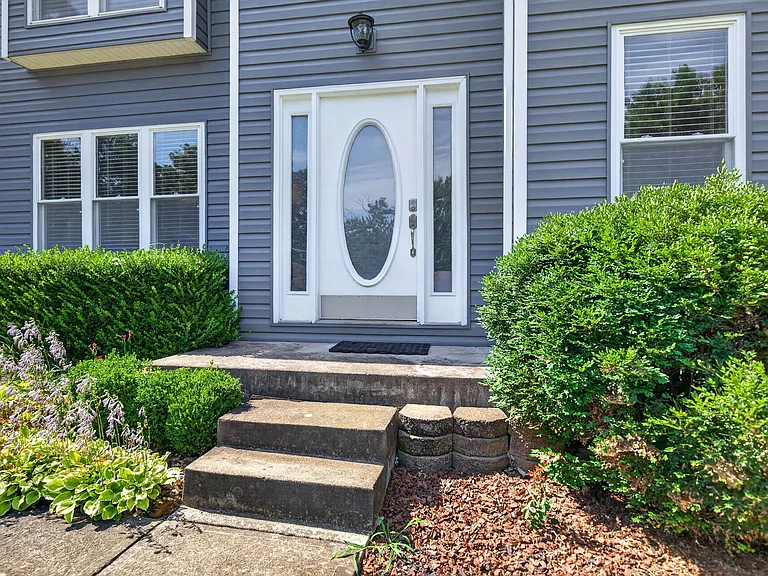 536 Oak Hill Dr — Photo 6