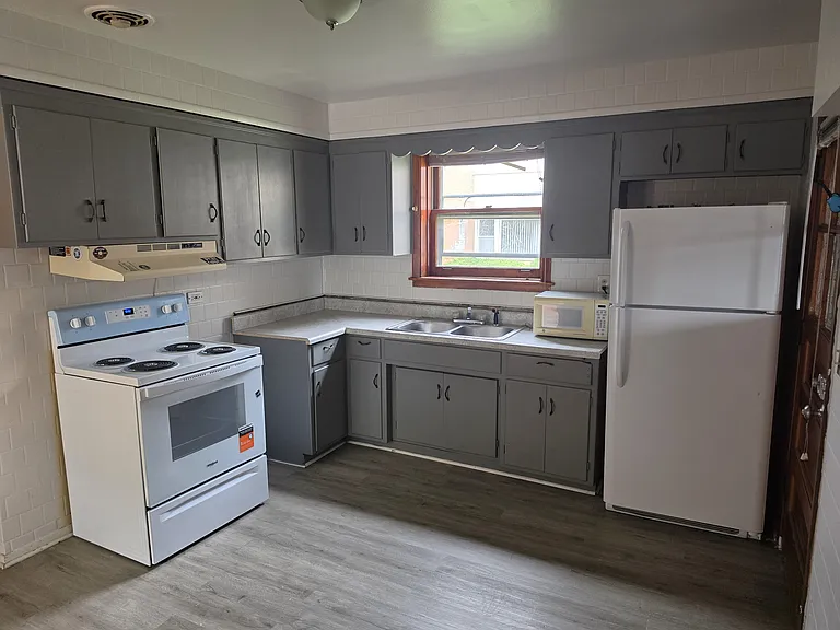 4425 W 55th St #1R — Photo 2