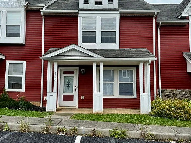 1255 Poets Ct — Photo 1