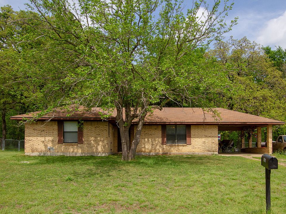 8303BreelandDr-002.jpg